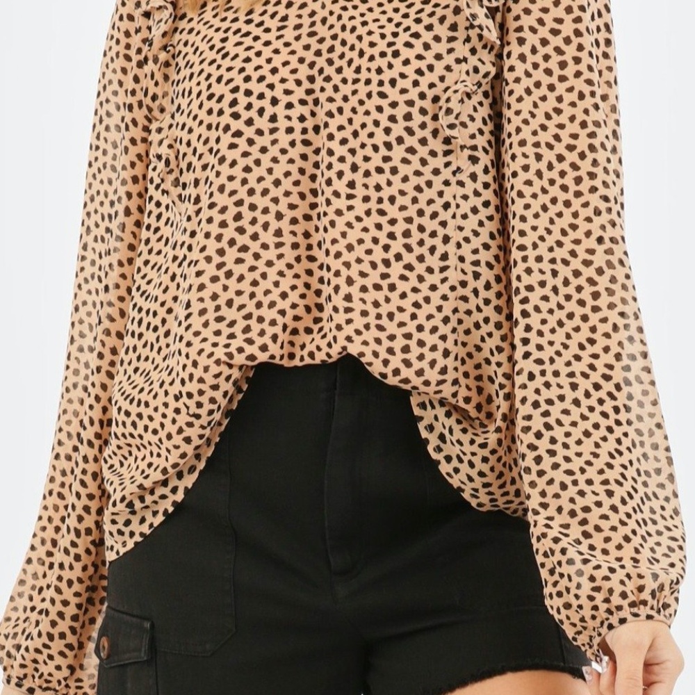 NWOT Very J Nude Dalmatian Print Polka Dot Ruffle Sleeve Top Size 3X - Picture 1 of 7